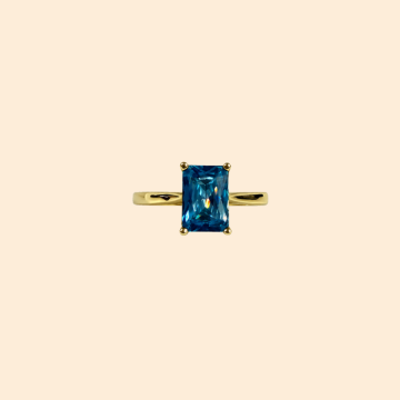 Дамски златен пръстен 14К със син цирконий Emerald Cut 1.99 гр.