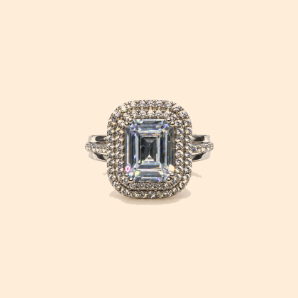 Дамски златен пръстен 14К от бяло злато с централен бял камък Emerald Cut и двоен Halo дизайн 3.70 гр.