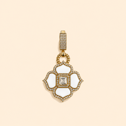 Дамска златна висулка 14К с бели камъни Princess Cut и флорален дизайн 4.99 гр.