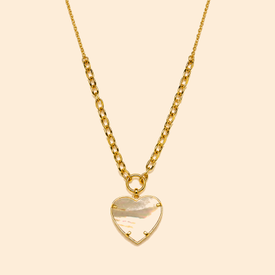 Дамско златно колие 14К с висулка сърце и бяла иридесцентна вложка 3,74 гр.