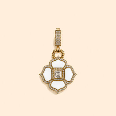 Дамска златна висулка 14К с бели камъни Princess Cut и флорален дизайн 4.99 гр.